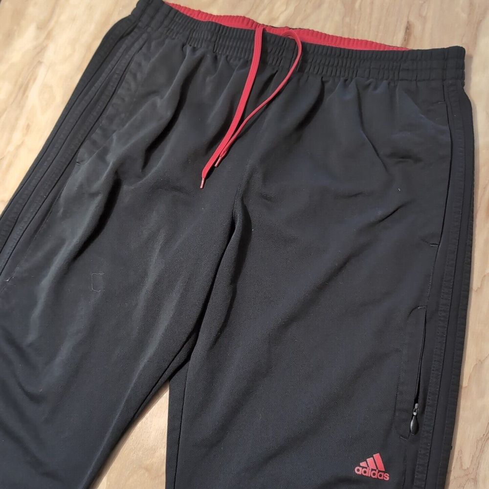 Men Black And Red Adidas Track Pants Wide Leg Relaxed Fit Zip Pockets 33x32